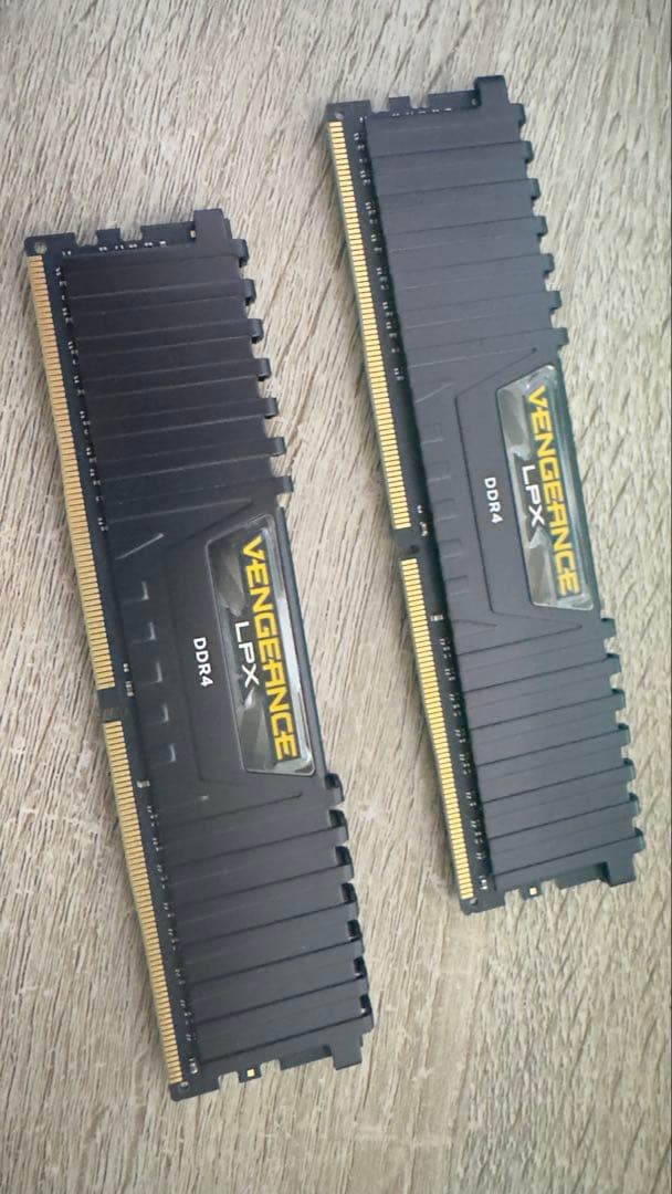 メモリー CORSAIR DDR4 32GB（16G×2）3200MHz