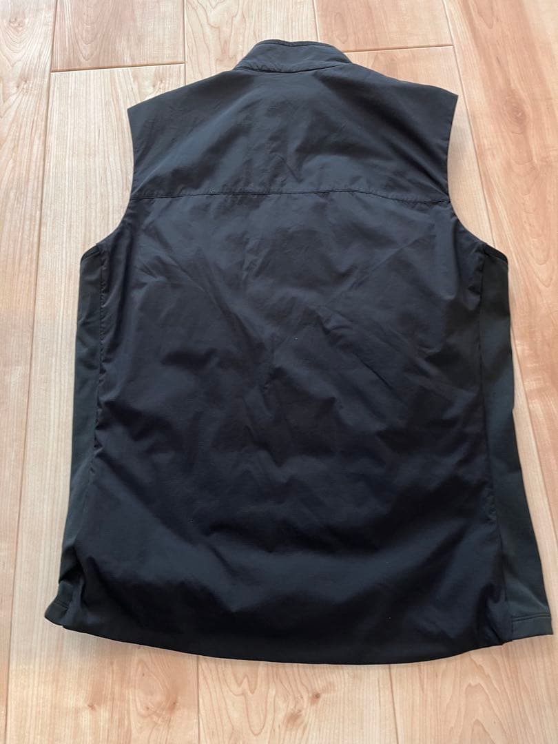 【当日または翌日発送】 ARC’TERYX アークテリクス アトム ベスト　黒