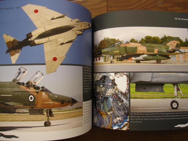 洋書 F-4 E/F/EJ/& RF-4 Phantom II