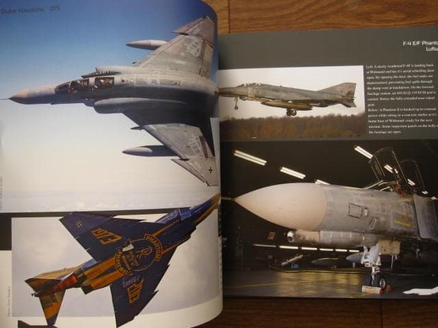 洋書 F-4 E/F/EJ/& RF-4 Phantom II