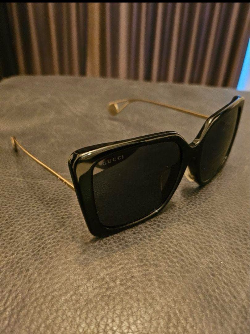 GUCCI GG0435SA ブラックサングラス