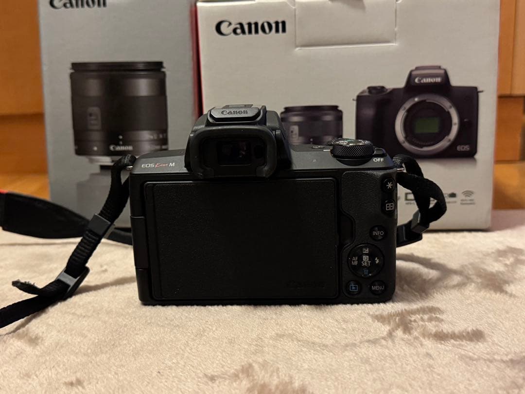 T*a様 Canon EOS Kiss M ミラーレス一眼 レンズ3本セット
