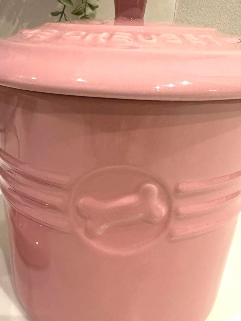 Le Creuset フードストッカー ピンク　ペット