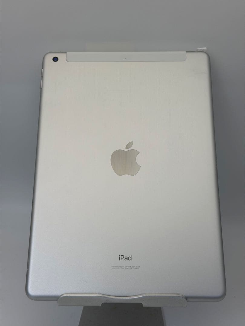 iPad 第8世代 128GB