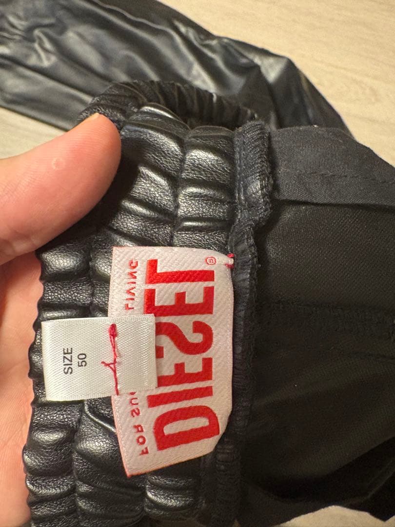 DIESELパンツ