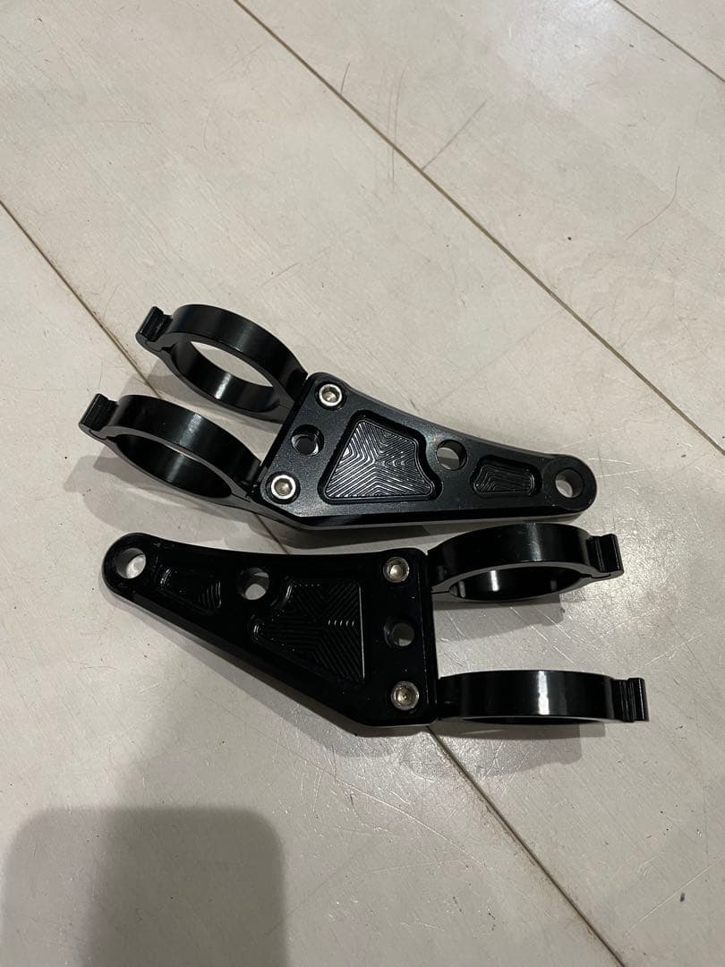 汎用7インチLEDヘッドライト　アルミヘッドライトステー　41mm 41パイ