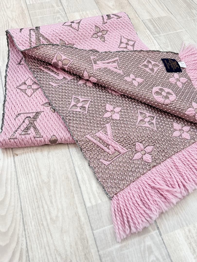 【Louis Vuitton】ロゴマフラー ローズ・バレリーヌ　シルバーピンク