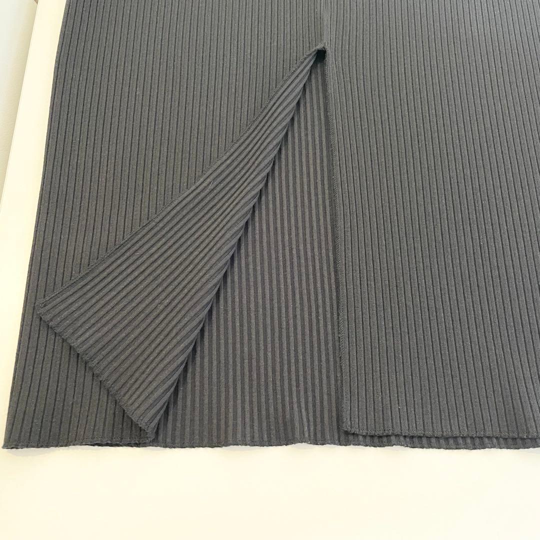 【新品同様】トタンテレコタイトスカート 40 ブラック