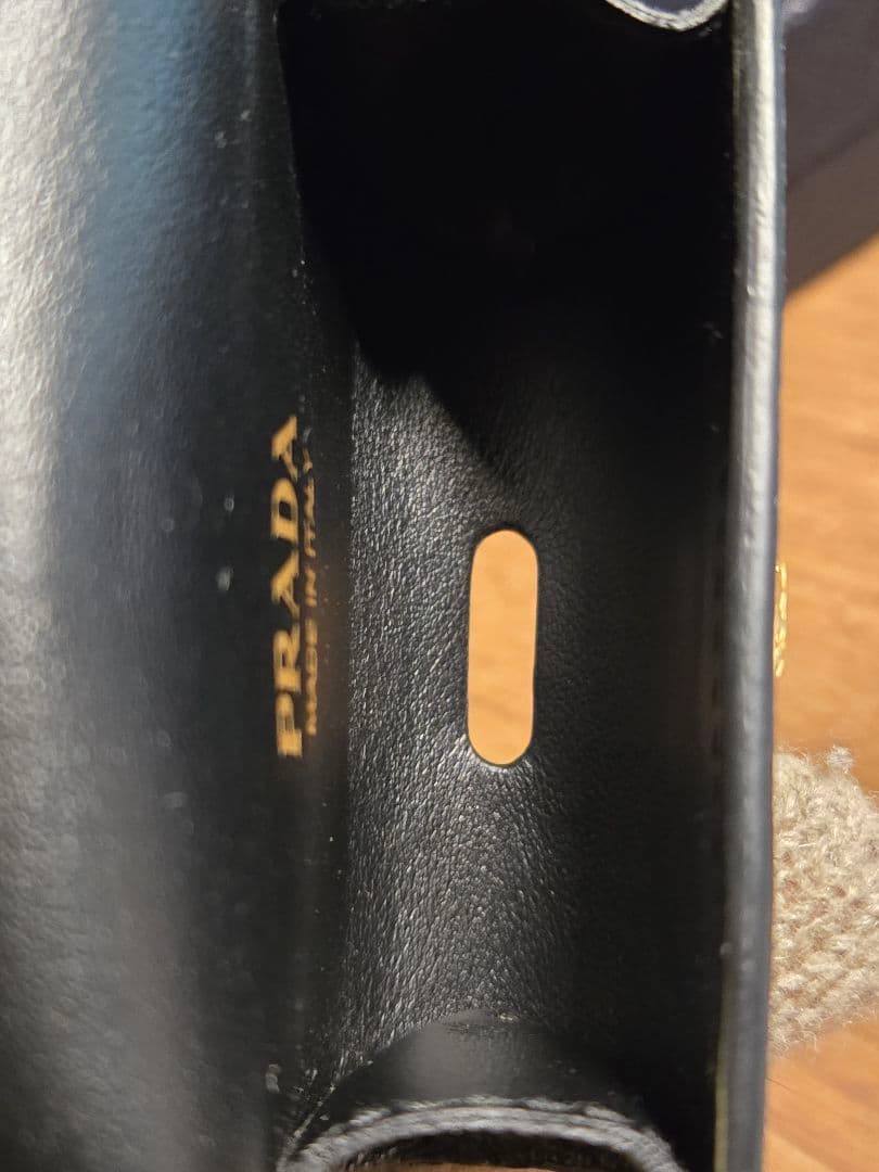 PRADA AirPods Proケース