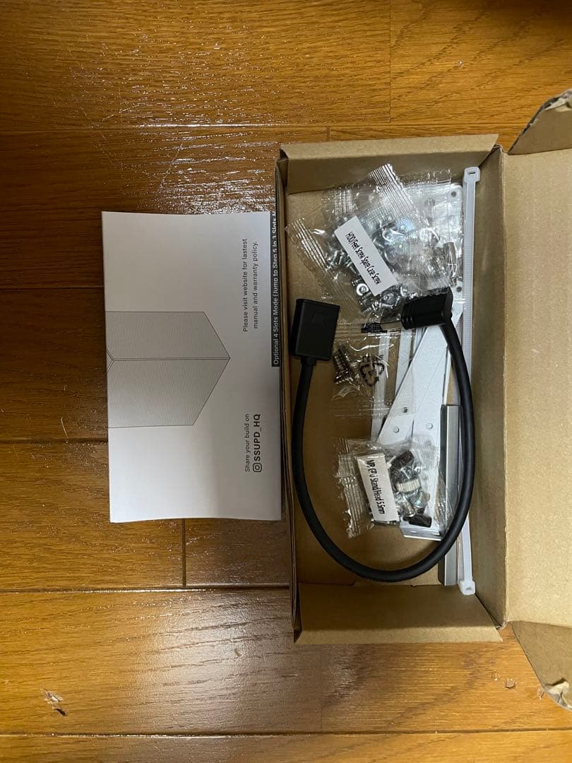 SSUPD MESHROOM S WT PCI5(ライザーケーブル破損あり)
