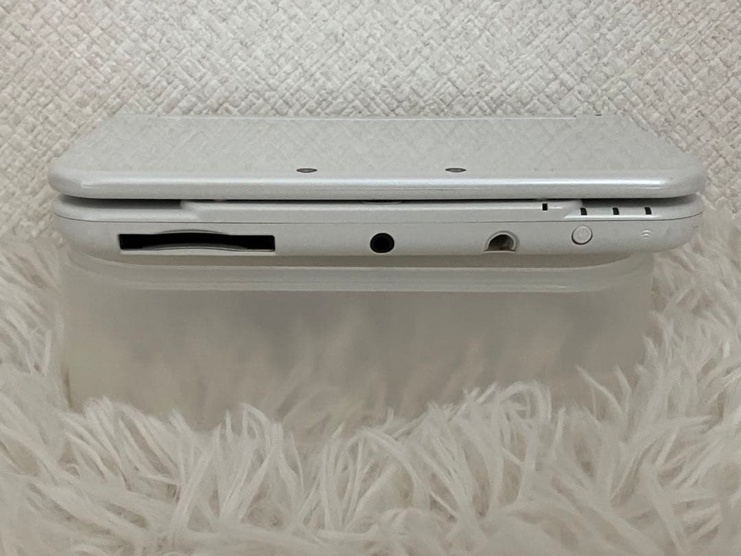 3DS LL ホワイト　電源付きます。
