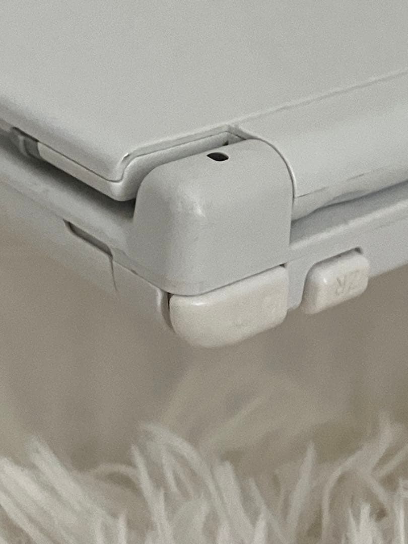 3DS LL ホワイト　電源付きます。