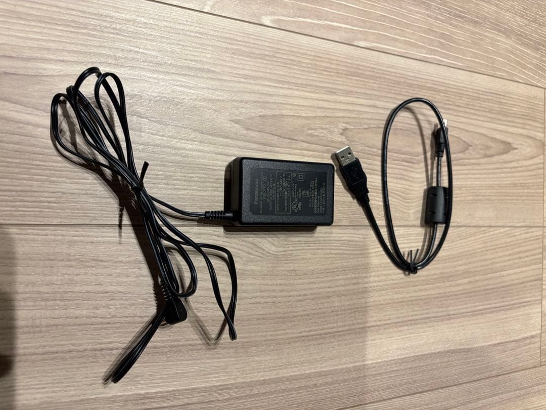Panasonic V300M 32GB デジタルフルハイビジョンカメラ