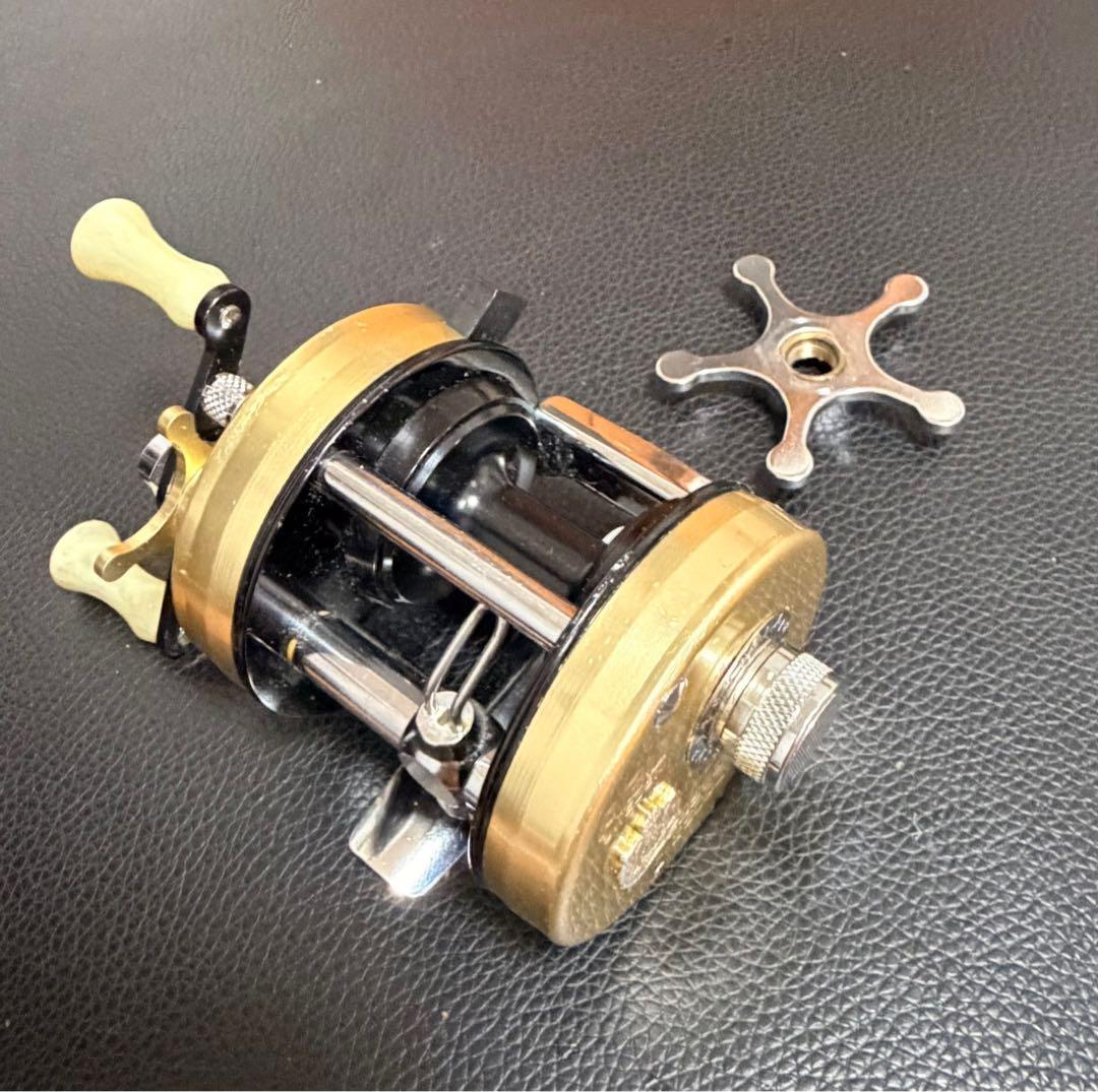 o*7様 Abu 2500CI シャンパンゴールド　Availドラグ付き 3.9