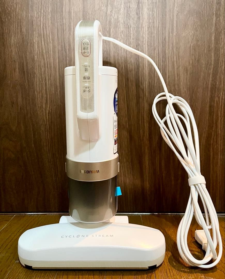 【未使用】アイリスオーヤマ　超吸引ふとんクリーナー　専用使い捨てフィルター付き