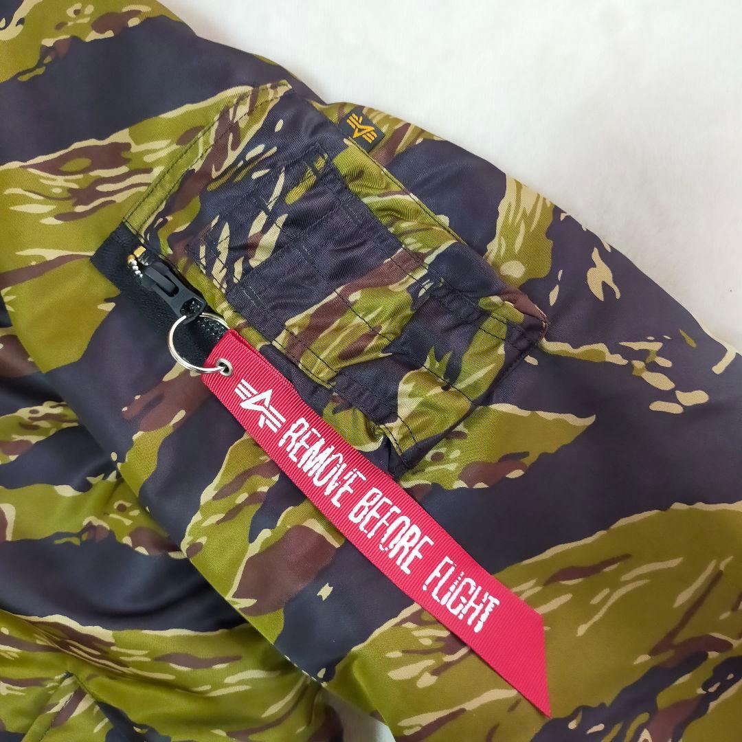 未使用品　ALPHA INDUSTRIES　タイガーカモ柄　MA-1　XLサイズ