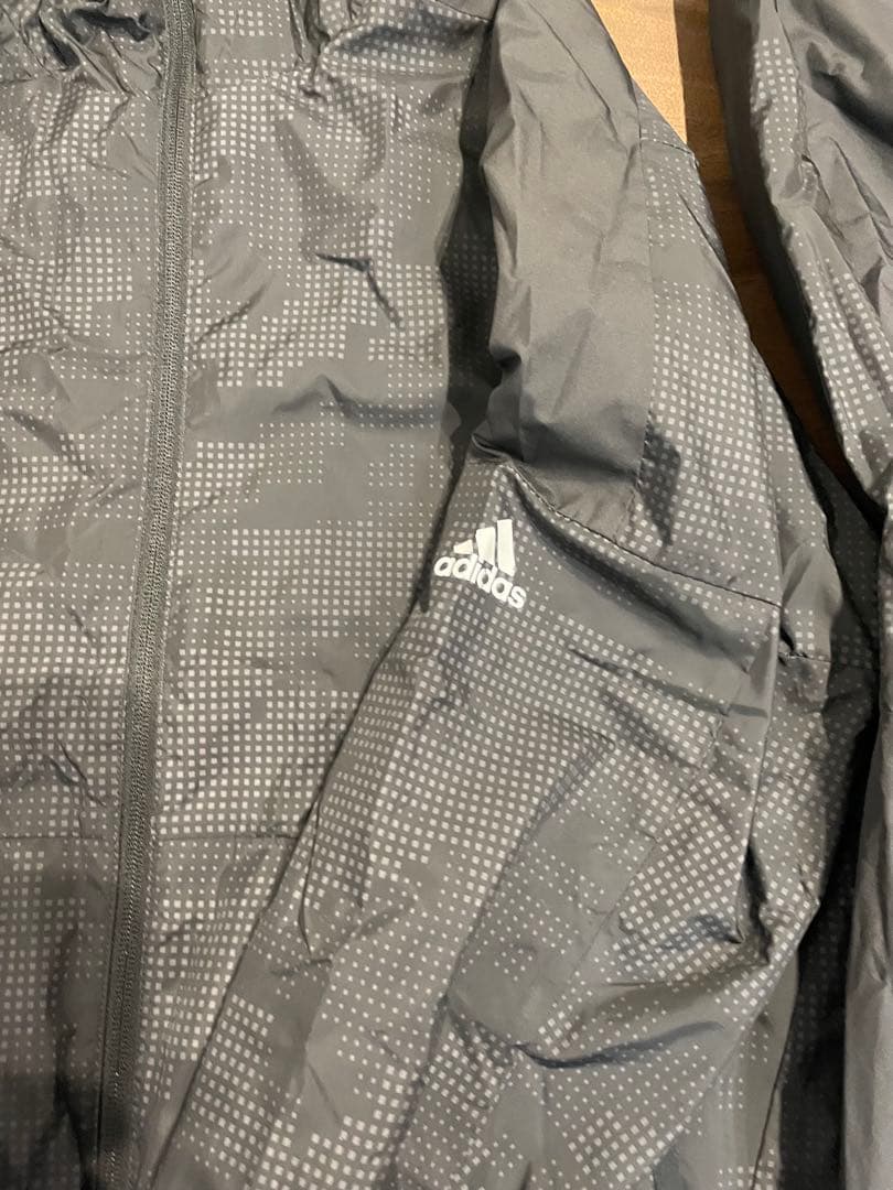 adidas ウインドブレーカー　上下セット　二つセット　✖️2