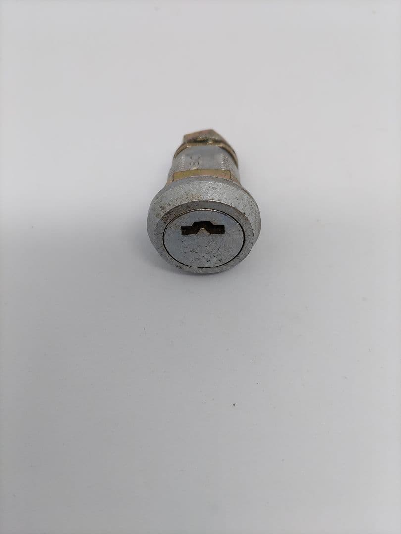 セガ　解除キー2個セット　5380 純正　未使用 （中古シリンダーおまけ付き)