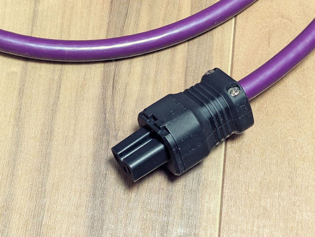 Acoustic Revive Power Studio 電源ケーブル