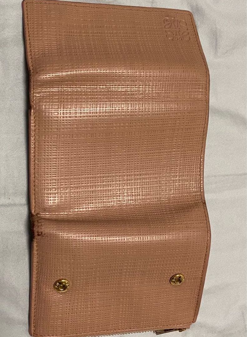 LOEWE ピンク 三つ折り財布　箱付き