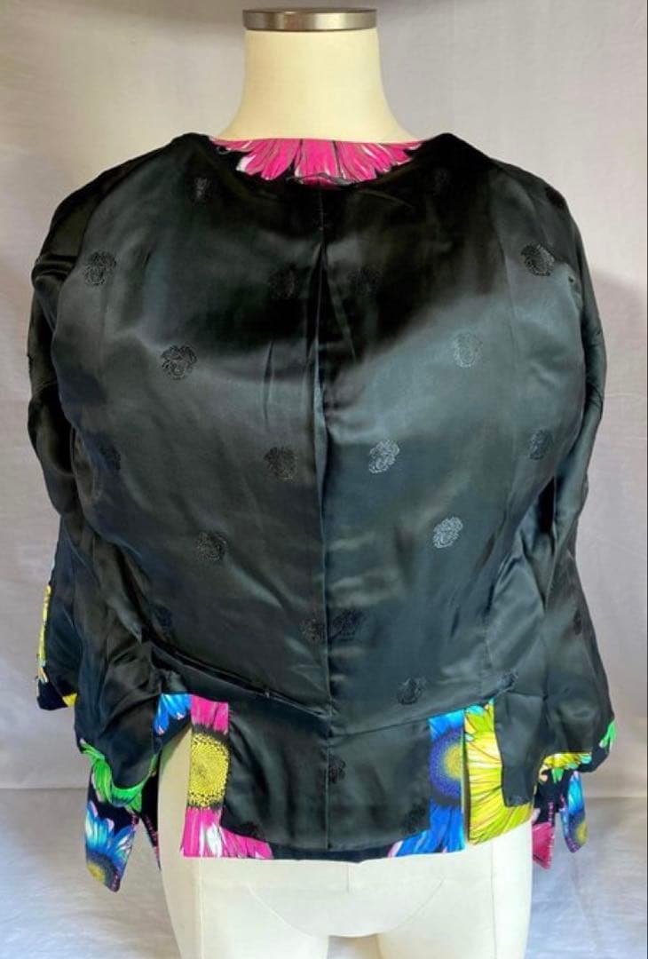 GIANNI VERSACE　ジャンニヴェルサーチ　シルクジャケット　38 ロゴ