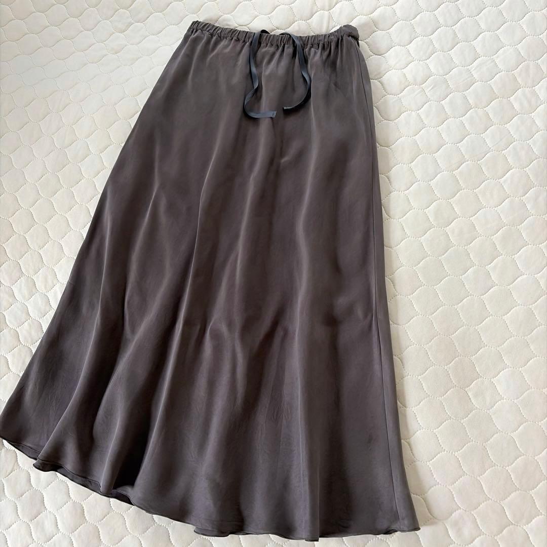 BEARDSLEY バックテールスカート キュプラ素材　カーキ　サイズ1