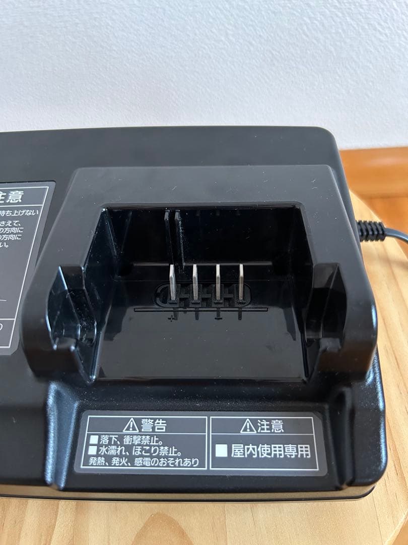 Panasonic NKJ073Z 電動自転車　バッテリー充電器