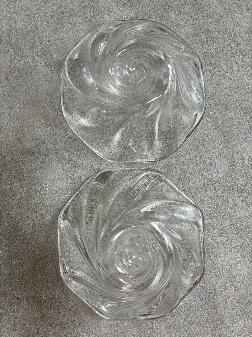 ガラス作家・河上智美 ねじり皿 13.5cm×5cm 2枚