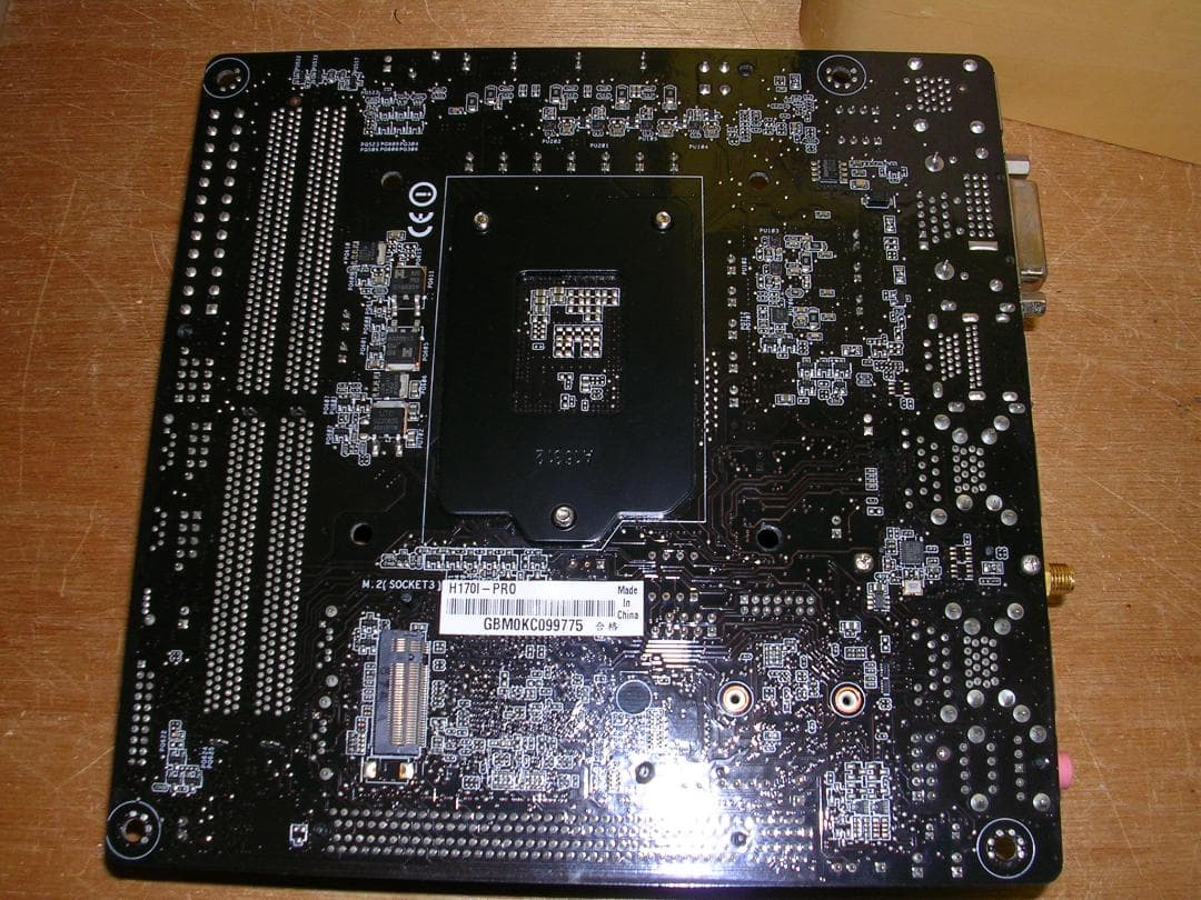 と*こ様 【動作品】ASUS ITX+i7-6700+DDR4-16GB+ W1