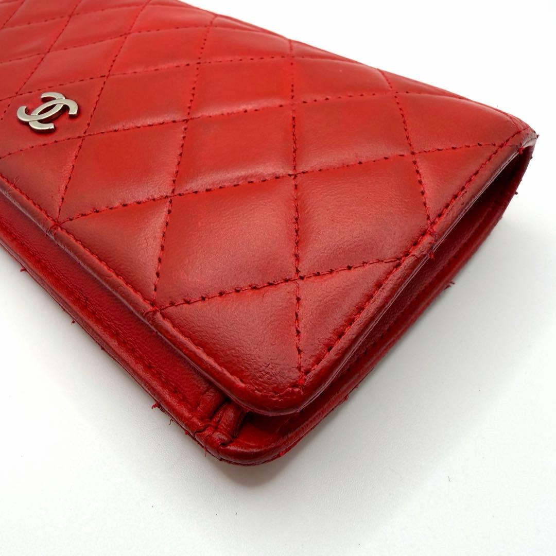 CHANEL シャネル　財布　マトラッセ　二つ折り　フラップ　ウォレット