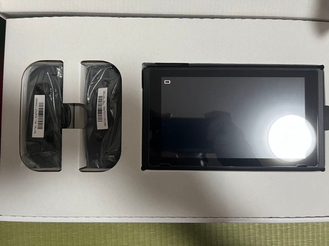 【未対策機・美品】Nintendo Switch 本体 初代モデル（XAJ7）