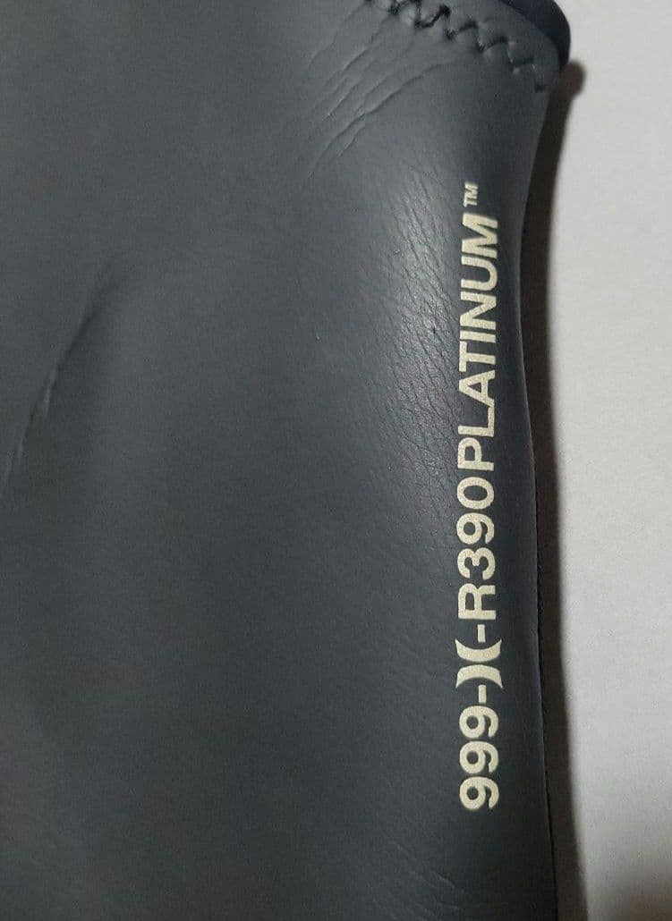 Hurley タッパー Lサイズ ブラック