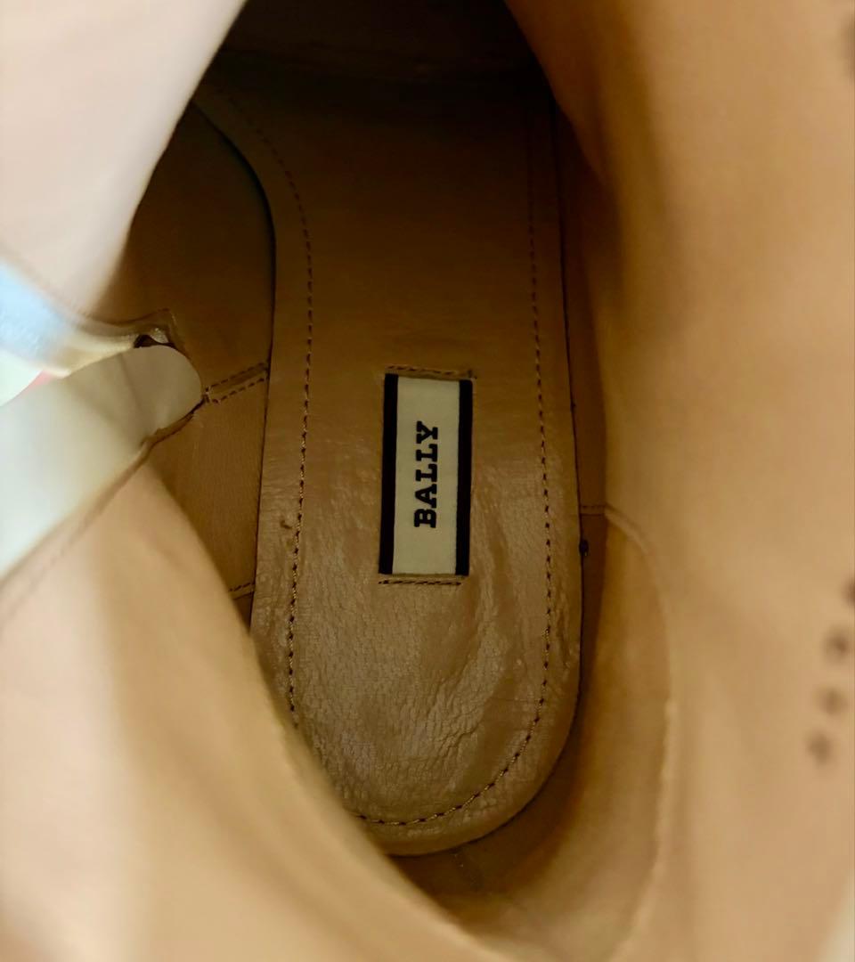 BALLY ショートブーツ 37.5 24.5 レザー レディース アイボリー