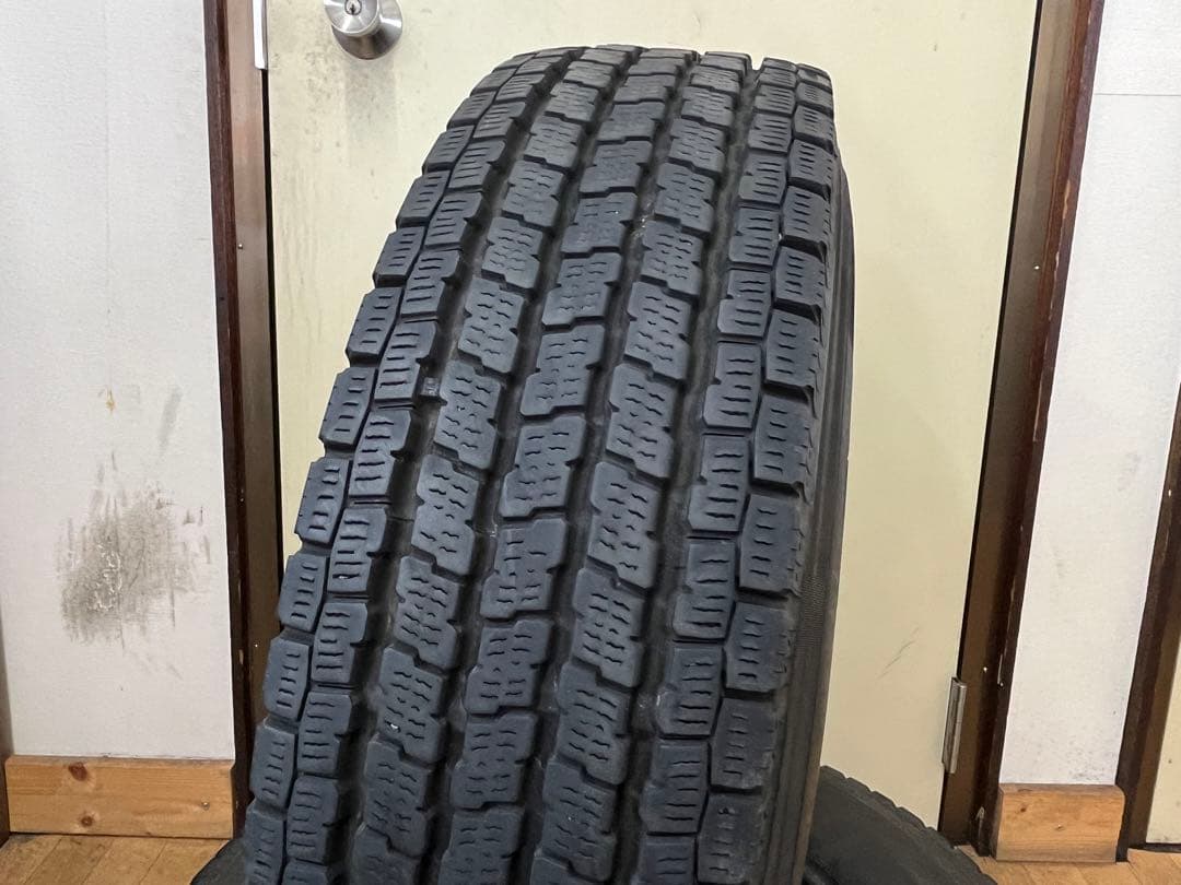 2019年製 ヨコハマ 中古冬タイヤ 195/80R15 LT 4本セット