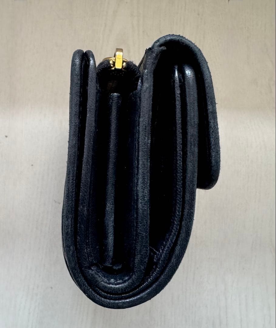 MIUMIU ブラック　二つ折り財布