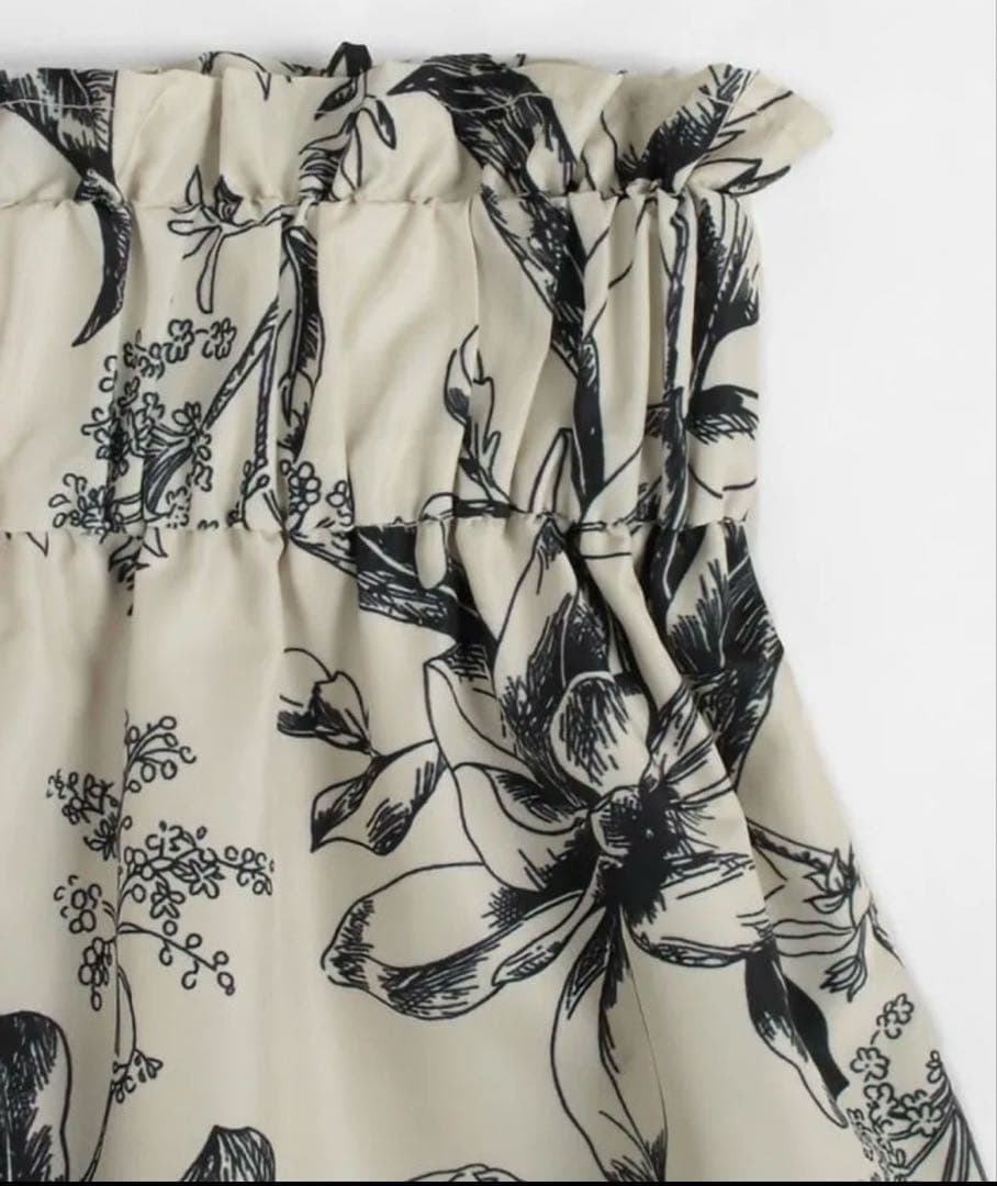 ☆専用☆新品タグ付18,500円 FENNEL フラワープリントスカート