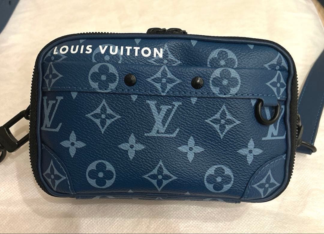 LOUIS VUITTON モノグラム トーン ナノ アルファ ウェアラブル