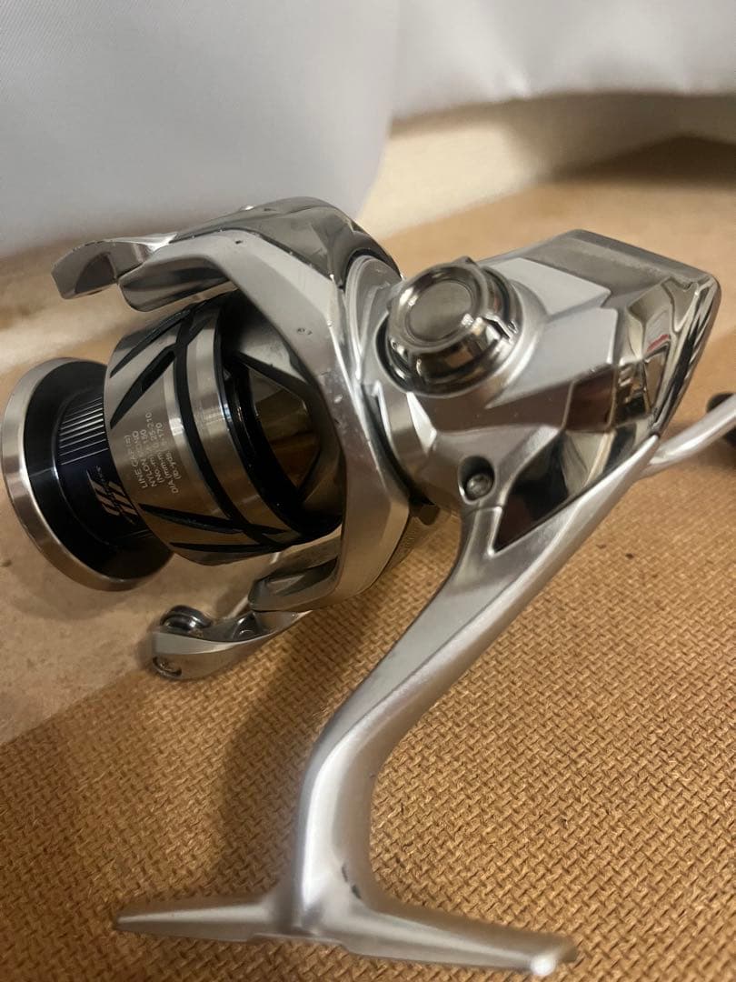 SHIMANO 23STRADIC C3000XG スピニングリール