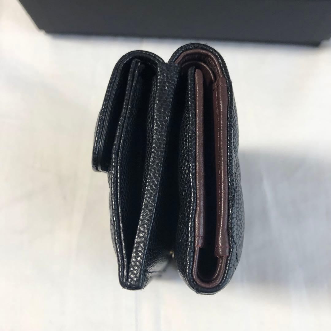 CHANEL 三つ折財布