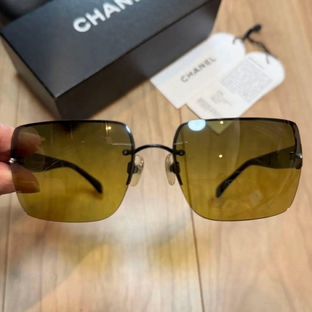 ￼CHANEL シャネル　サングラス　レディース　ブラック　ブラウン　専用ケース