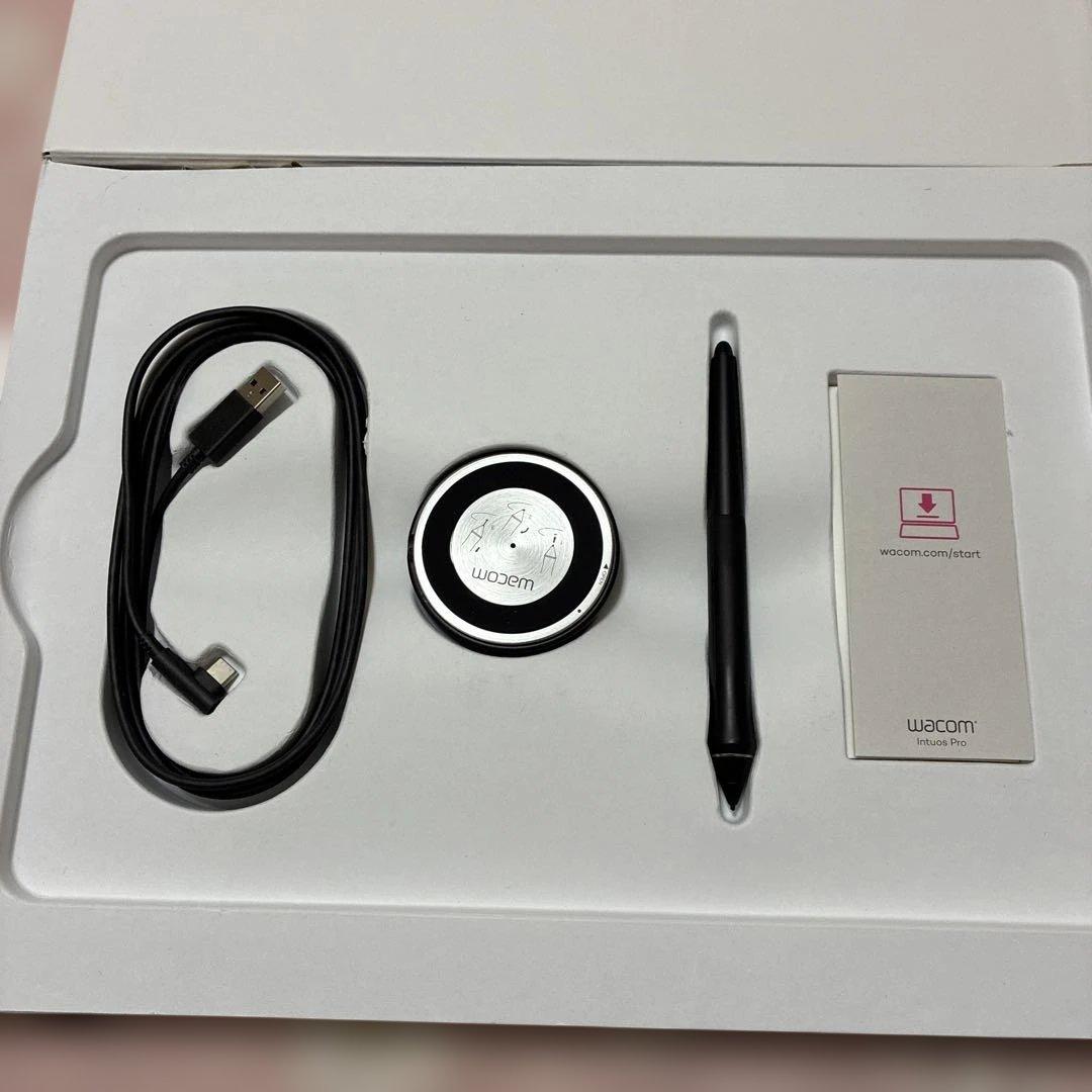 りょうWacom Intuos Pro (2025年2月購入)