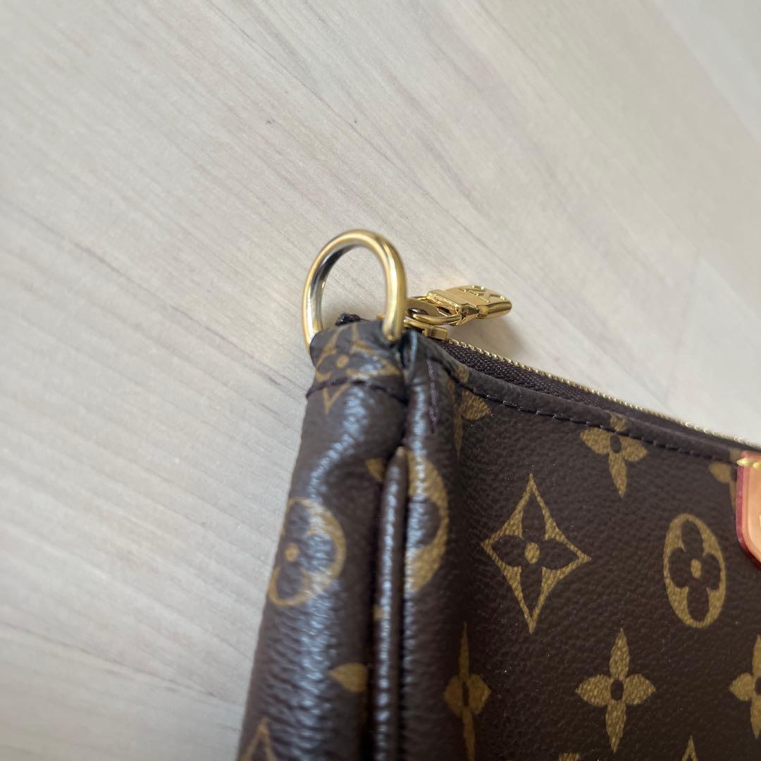 ルイヴィトン モノグラム ミュルティ ポシェット アクセソワール カーキ
