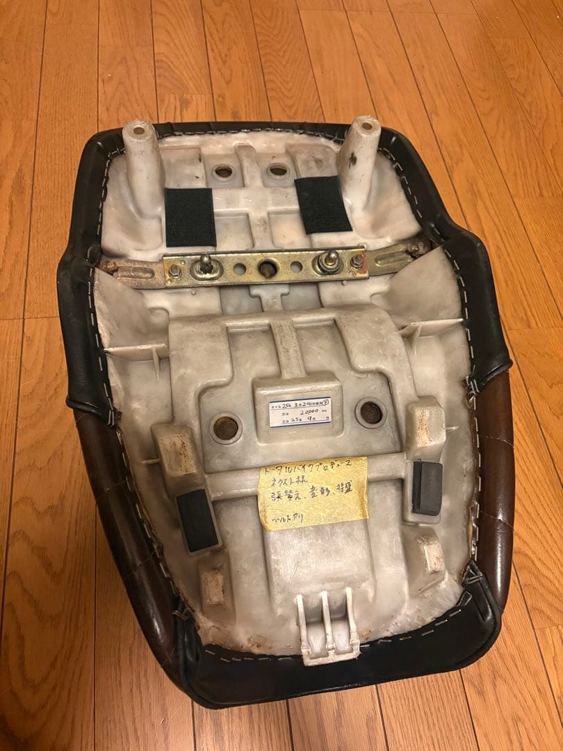 GSX400インパルス用　前期　オオカワシート　タックロール　ブラウン