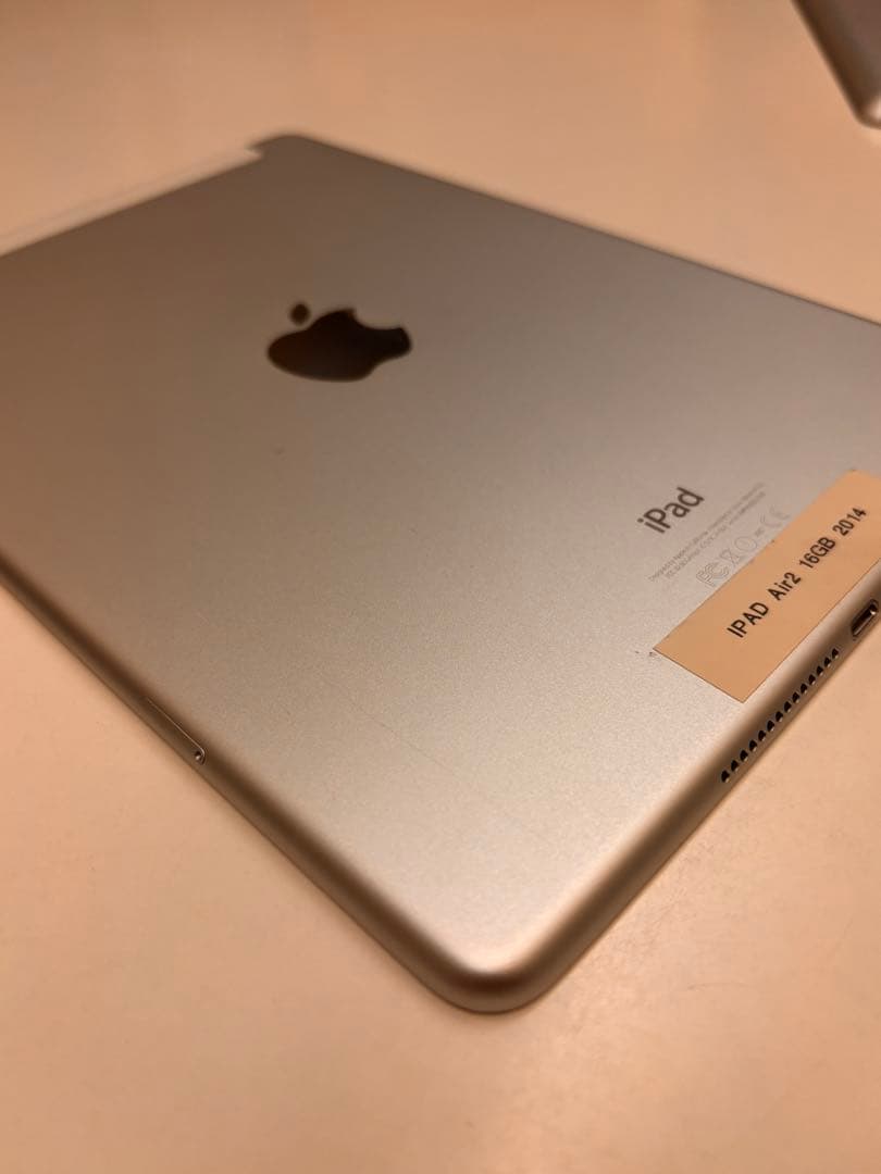 iPad本体 iPad Air 2 16GB 2014