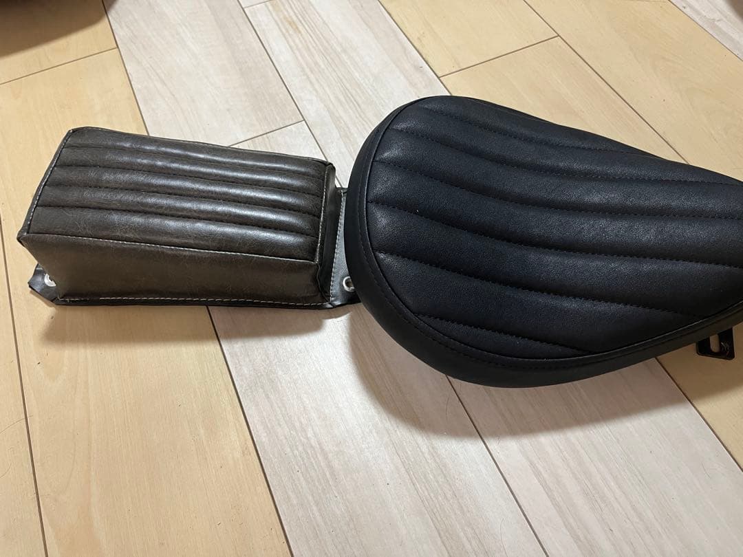 283sr400 sr500 ソロシート　ピニオンシートセット売り！