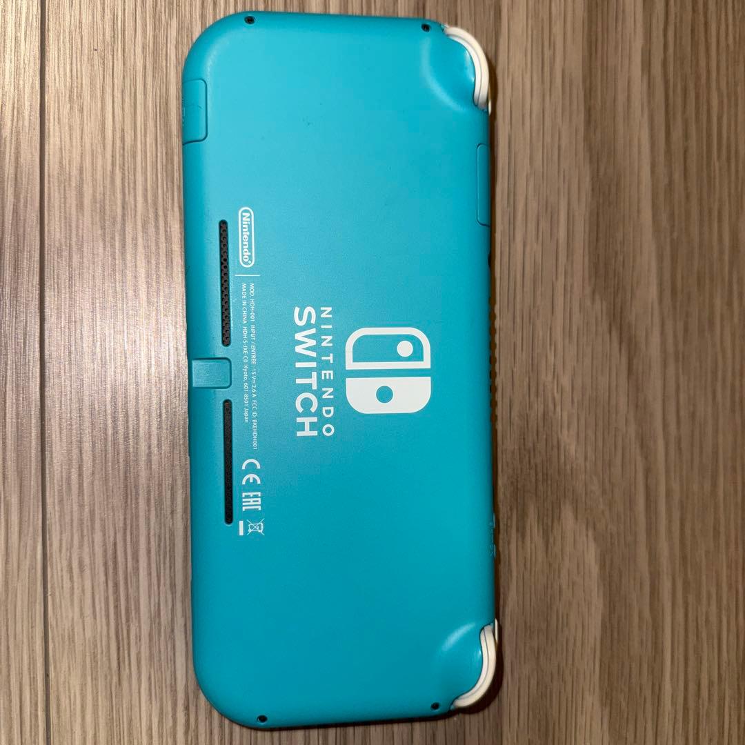 Switchライト青とSDカード32ギガ