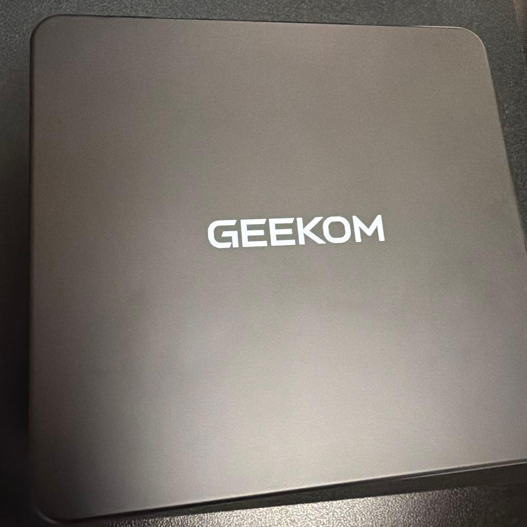 ミニPC GEEKOM IT15 AI Intel Core U9 285H