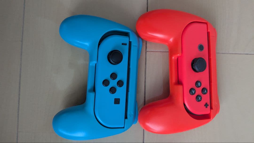 Nintendo Switch 本体 赤/青 Joy-Con 4つ付き