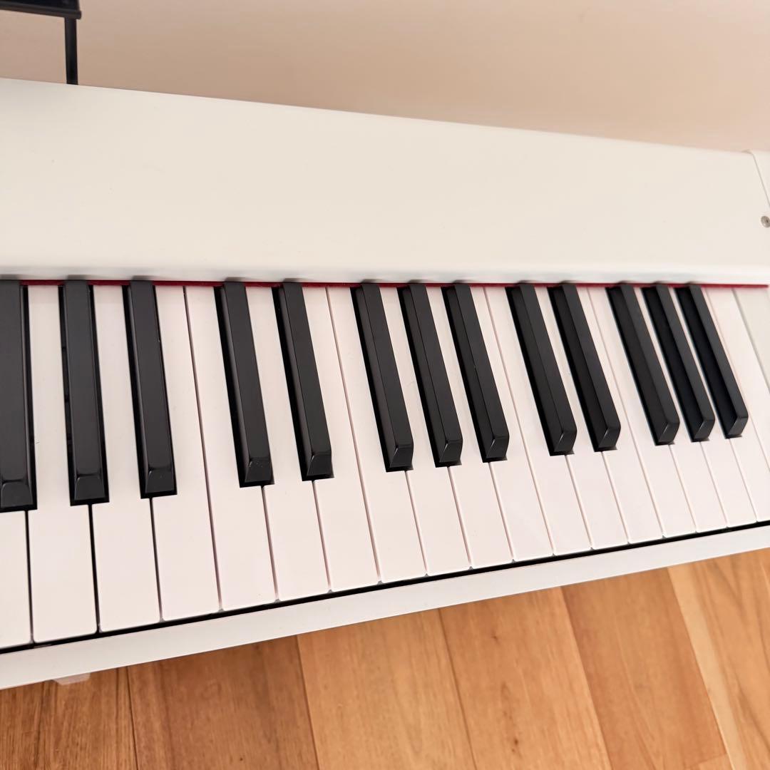 美品 KORG D1 88鍵盤 電子ピアノ 白 ホワイト コルグ キーボード
