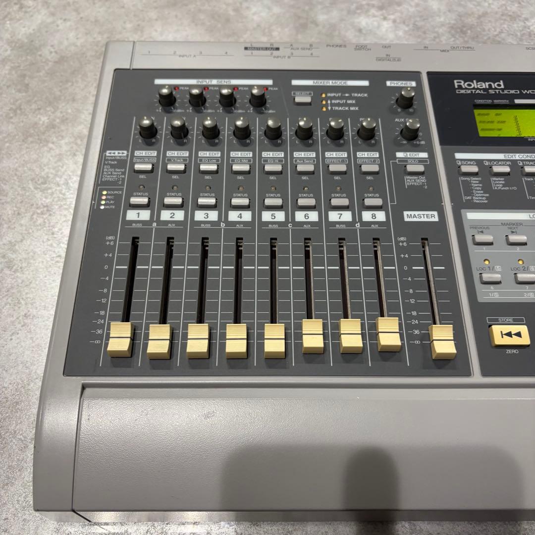 Roland VS-880 デジタルスタジオワークステーション中古